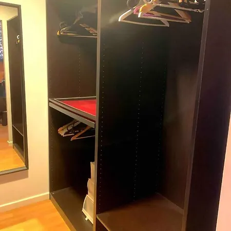 Un Hogar En El Centro Con Parking Gratuito דירה